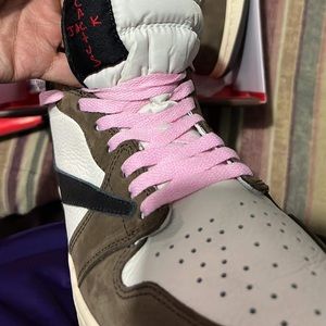 Jordan 1 travis Scott highs